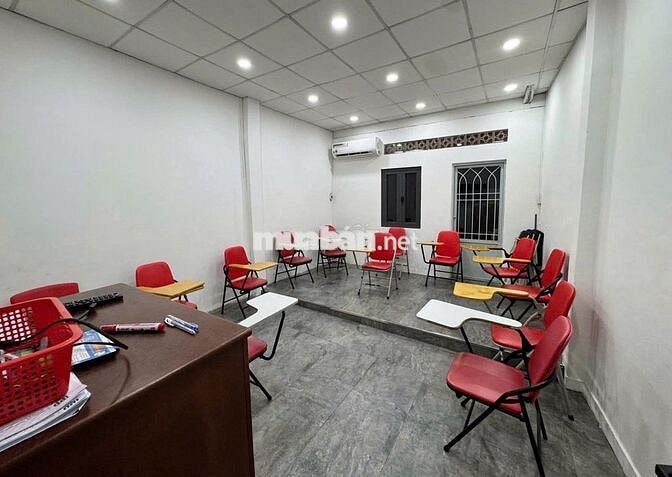 Cách 20 Bước Là Tới ĐH Tài Chính! Mặt Tiền Điện Biên Phủ 4.5x20m 3 Lầu