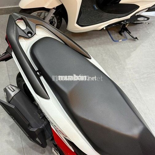 Honda Vario 150 2020 Đỏ trắng BSTP bao hồ sơ