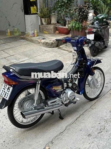 Honda Dream Thái Xanh