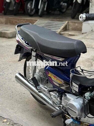 Honda Dream Thái Xanh
