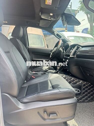 Ford Everest Titanium 4x4 2020 - xe cá nhân