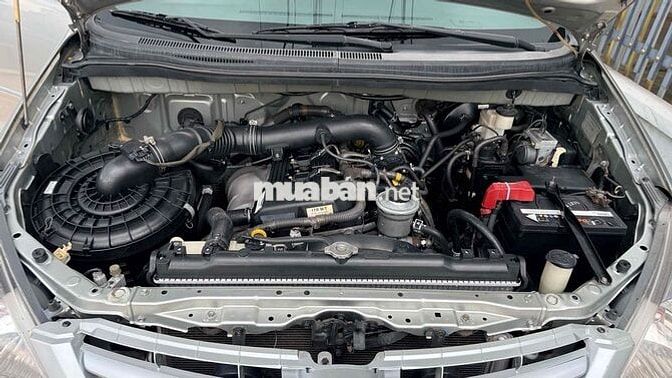 Toyota Innova G 2010 Bạc