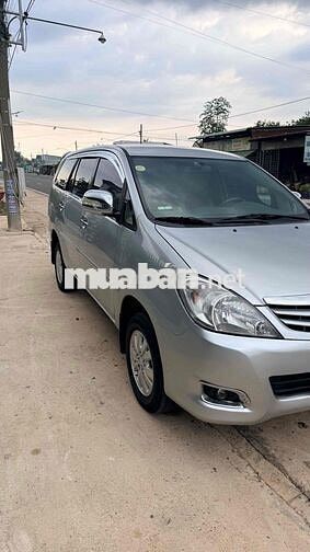 Toyota Innova G 2010 Bạc
