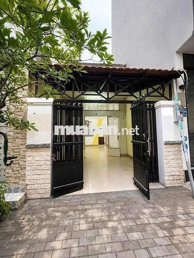 Cho thuê nhà mặt tiền đường Quách Đình Bảo, quận Tân Phú