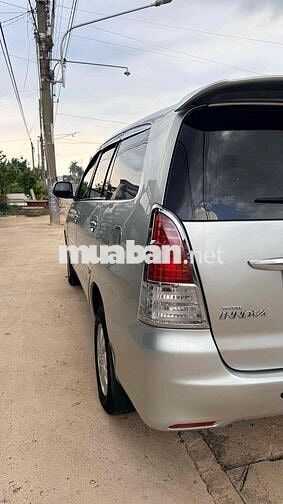 Toyota Innova G 2010 Bạc