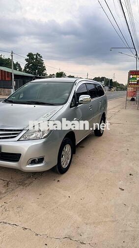 Toyota Innova G 2010 Bạc