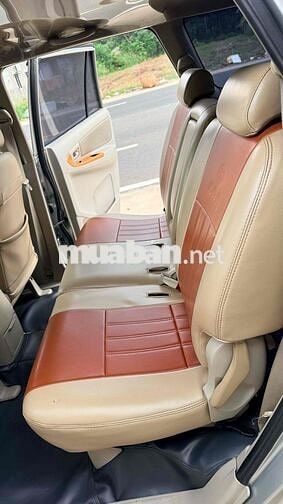 Toyota Innova G 2010 Bạc