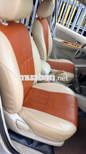 Toyota Innova G 2010 Bạc
