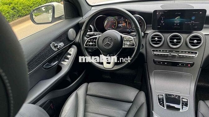 GLC 300 4matic sx 2021 Trắng chạy zin 4,5v Km đẹp