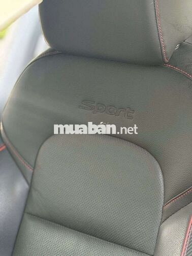 Hyundai Elantra Sport 1.6 Turbo Đen