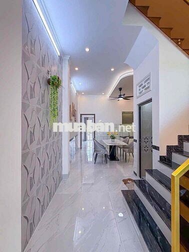 Cần bán gấp nhà 1trệt 1lầu SHR