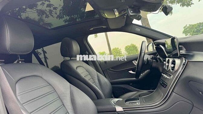 GLC 300 4matic sx 2021 Trắng chạy zin 4,5v Km đẹp