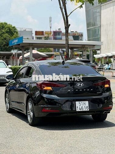 Hyundai Elantra Sport 1.6 Turbo Đen