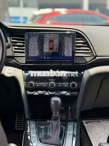 Hyundai Elantra Sport 1.6 Turbo Đen