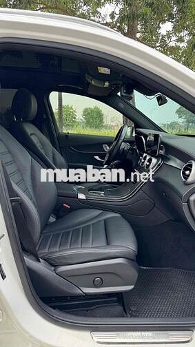 GLC 300 4matic sx 2021 Trắng chạy zin 4,5v Km đẹp