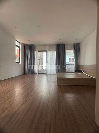 NHÀ MỚI ĐẸP VIỆT HƯNG – LÔ GÓC – NGÕ THÔNG – 10M RA Ô TÔ - GIÁ 9.x TỶ