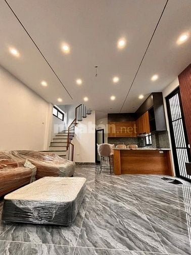 NHÀ MỚI ĐẸP VIỆT HƯNG – LÔ GÓC – NGÕ THÔNG – 10M RA Ô TÔ - GIÁ 9.x TỶ