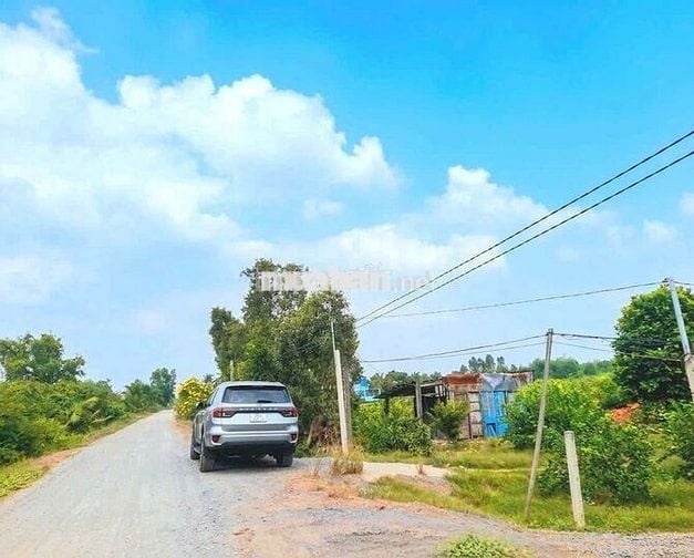 540m2 đất vườn view kênh 10 x 54m chỉ 339 tr