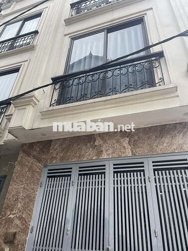 NHÀ ĐẸP TẠI VIỆT HƯNG - LONG BIÊN . CHỦ PHÁ SẢN CẦN BÁN NHANH