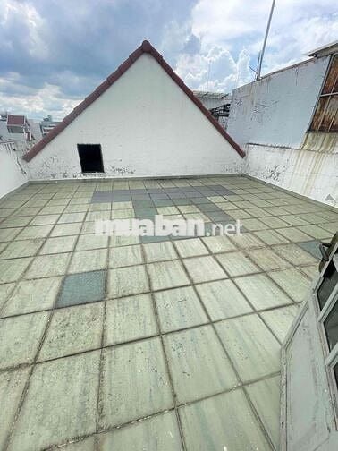 Nhà MTKD Phú Thọ Hoà.DT: 7 X 30m Trệt 3Lầu ST.10PN 9WC