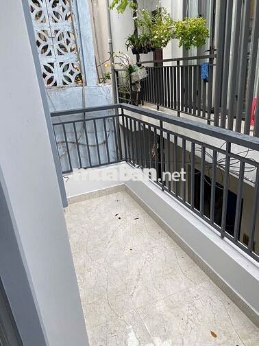Cho thuê nhà 2pn hẻm ba gác đường Thủ Khoa Huân quận Tân Bình