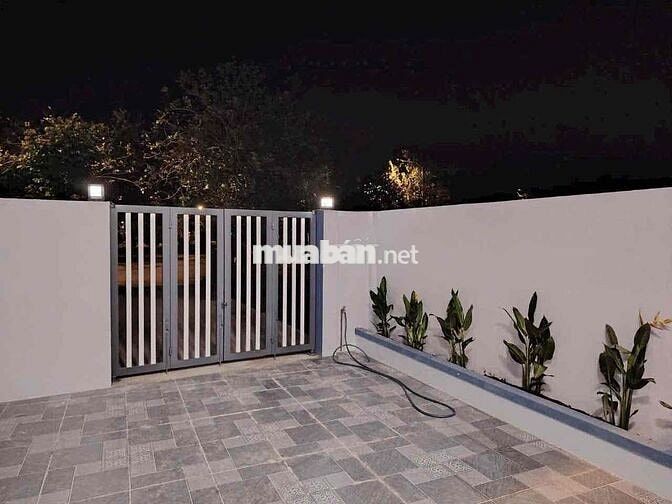 NHÀ TRỆT LẦU VỪA HOÀN THIỆN VIEW CÔNG VIÊN KHU TÁI ĐỊNH CƯ TRƯỜNG AN,