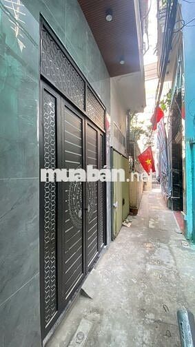 NHÀ HIẾM CỰ LỘC – BƯỚC CHÂN RA ROYAL CITY – NGÕ THÔNG, 1 NHÀ RA Ô TÔ