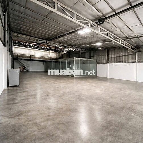 Kho đường Bùi Văn Ba cho thuê – 720m2 – sàn mới đẹp – container 24/7