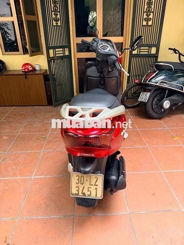 Honda Lead màu Đỏ