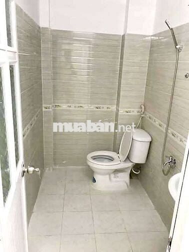 Cho thuê nhà nguyên căn 3 phòng ngủ 2wc giá 8tr