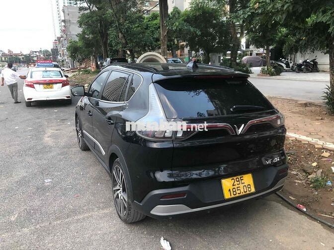 Xe điện VinFast VF e34 Đen