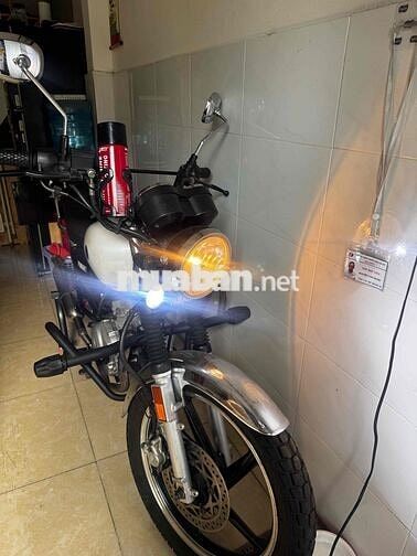 Yamaha YB 125 màu Trắng