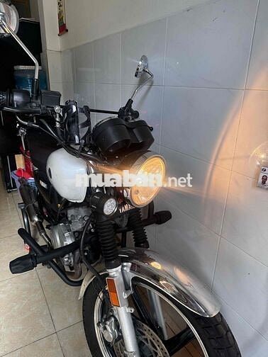 Yamaha YB 125 màu Trắng