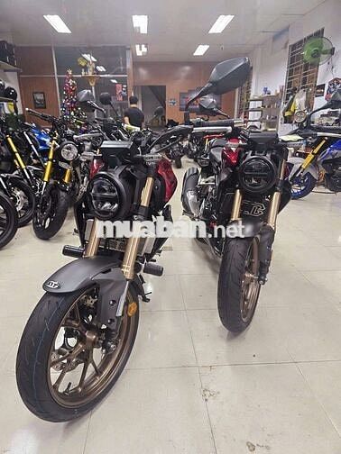 Honda CB300R Đỏ Đen, Full đồ chơi cơ bản,zin100%