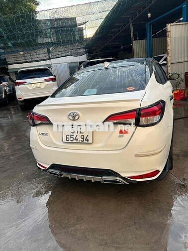 Toyota Vios Trắng Số sàn zin hết cả xe bao check