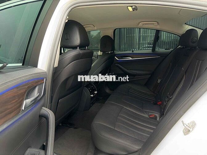 BMW 520i Luxury Line 2021 Siêu Nét