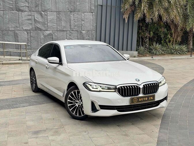 BMW 520i Luxury Line đk 2022 1 chủ mua mới zin 99%