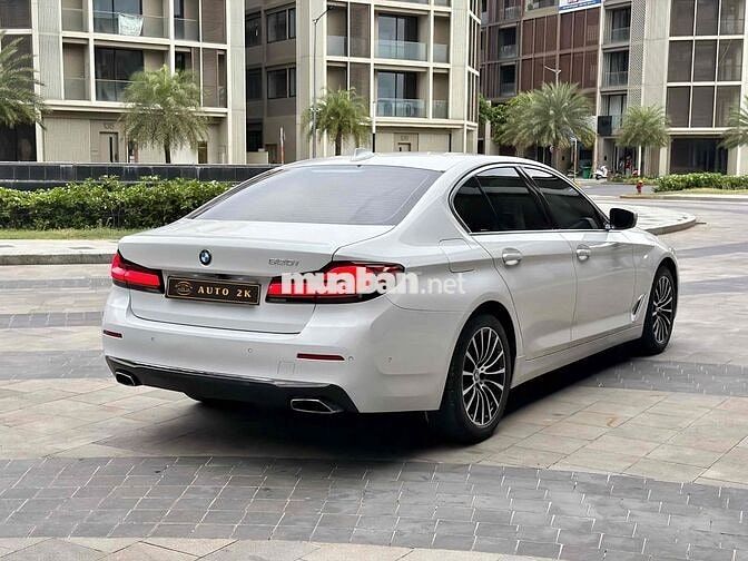 BMW 520i Luxury Line đk 2022 1 chủ mua mới zin 99%