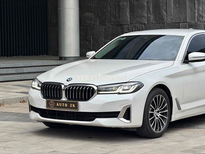 BMW 520i Luxury Line đk 2022 1 chủ mua mới zin 99%