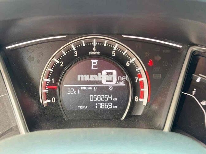 Honda Civic 2018 1.8 Trắng 58.000km