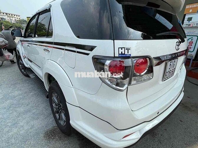 Toyota Fortuner 2016 VIP TRD Trắng