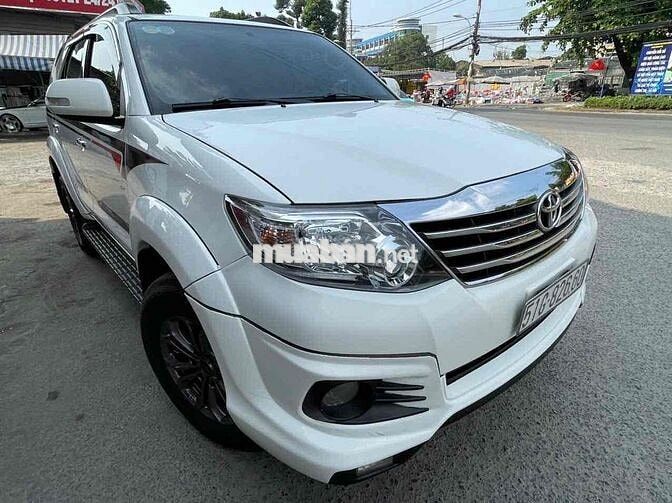 Toyota Fortuner 2016 VIP TRD Trắng