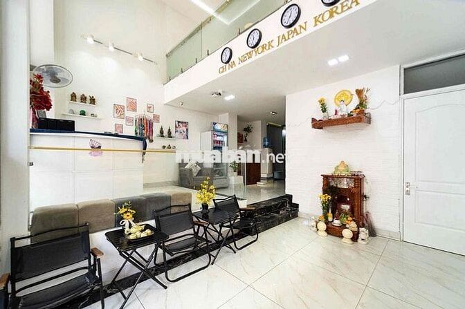 Cho Thuê Mặt Bằng Vị Trí Phú Mỹ Hưng Đường Lớn Rộng Rãi 135m2