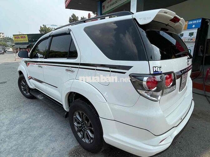Toyota Fortuner 2016 VIP TRD Trắng