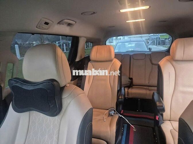 Kia Carnival Signature 2023 2.2D Trắng