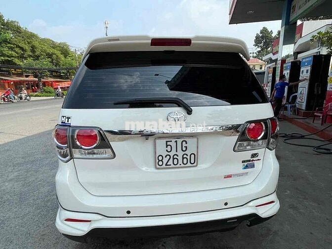 Toyota Fortuner 2016 VIP TRD Trắng