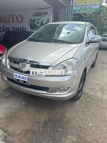 Toyota Innova 7 chỗ Bạc