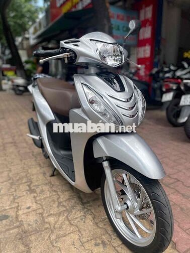 Vision 2022 màu Bạc