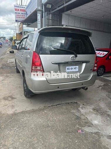 Toyota Innova 7 chỗ Bạc