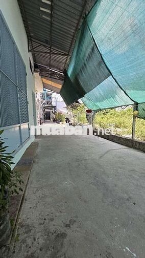 NỀN HẼM TRẦN HOÀNG NA THÔNG QUA HẼM 12 DA LIỄU